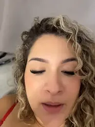 Sara_smiiith211 webcam stripchat model stream image