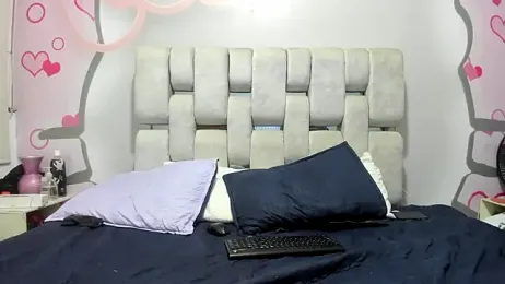 KEYRA-MILLER- webcam model stream image