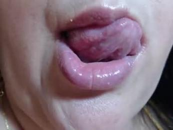 kerly_doll webcam model stream image