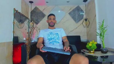dominic_max1 webcam model stream image