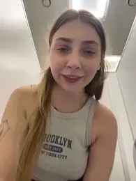 Sunny___Bunny webcam stripchat model stream image