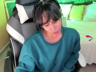 madison-whiite webcam model stream image