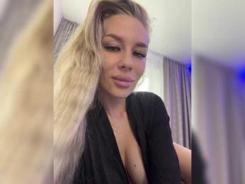 -Lovensesgirl- webcam bongacams model stream image