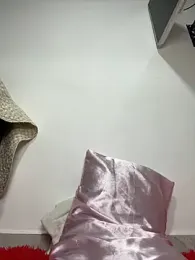 Emmabee123 webcam model stream image