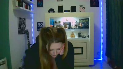 ReineAline webcam model stream image