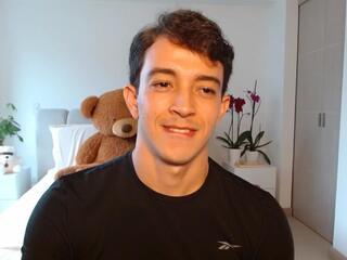 Fidelio Bertucci webcam model stream image