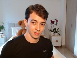 Fidelio Bertucci webcam flirt4free model stream image