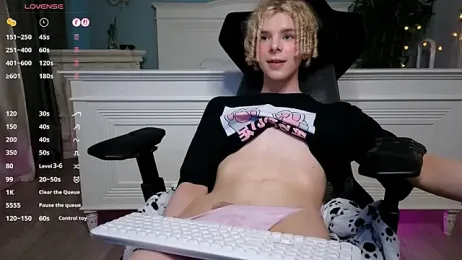 Kudi_Minnt webcam stripchat model stream image