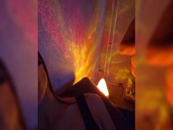 Azia_love_ webcam model stream image