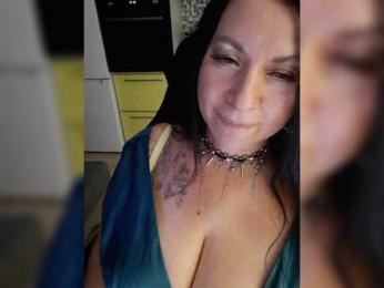 Nikoletta25 webcam model stream image