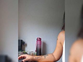 cristalboom webcam model stream image