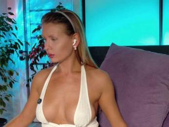 __Emmi__ webcam bongacams model stream image