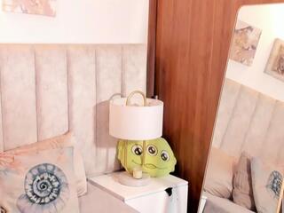 Mia Donatti webcam model stream image