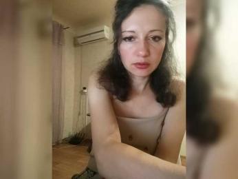Millie webcam bongacams model stream image