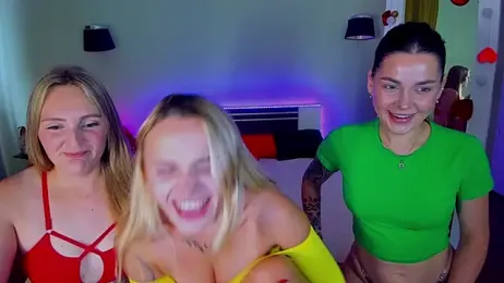 MagicEyess webcam stripchat model stream image