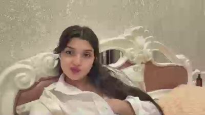 LizPabelick webcam model stream image