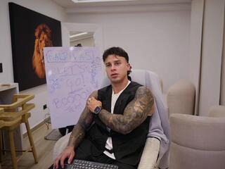 Belami Colton webcam model stream image