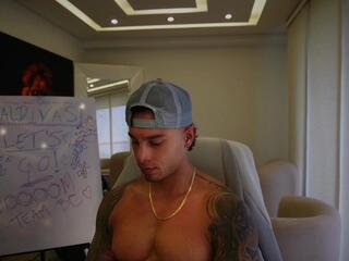 Belami Colton webcam model stream image