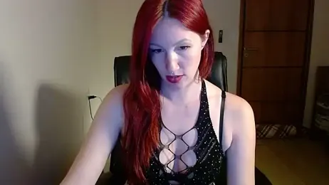 Miss-Red webcam model stream image