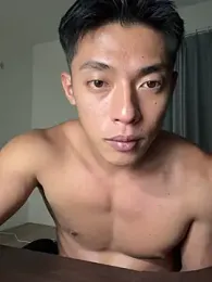 Yooo17 webcam model stream image