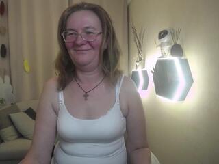 Holly Cums webcam model stream image