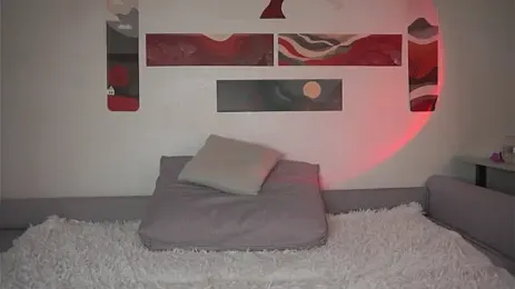 MiaThaine webcam model stream image