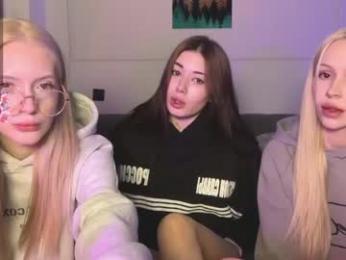 mmkakpoxyi22 webcam chaturbate model stream image