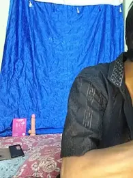 Yourmanu webcam model stream image