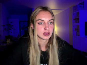 MissyKissy webcam model stream image