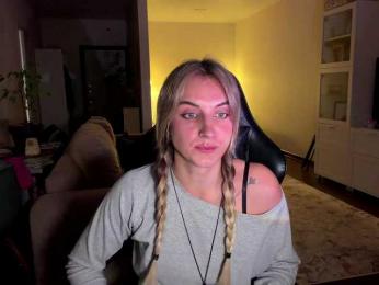 MissyKissy webcam model stream image