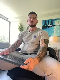 DimitriSullivan_ webcam model stream image