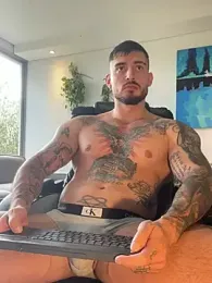 DimitriSullivan_ webcam model stream image