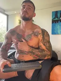 DimitriSullivan_ webcam model stream image