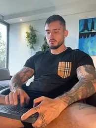 DimitriSullivan_ webcam model stream image