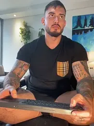 DimitriSullivan_ webcam model stream image