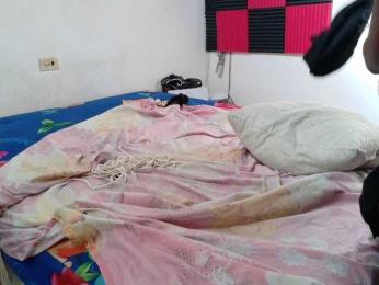 Gangbangparty webcam model stream image