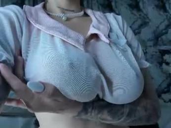 guadalupe21_ webcam model stream image