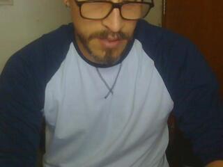 Guiverno webcam model stream image