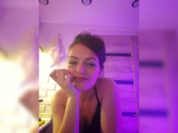 SelenaBlooms webcam model stream image