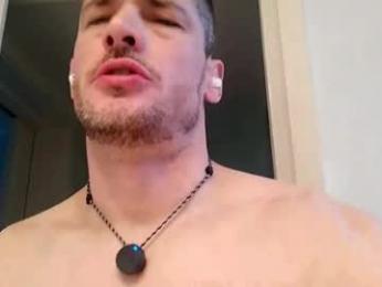mr_th0m webcam model stream image