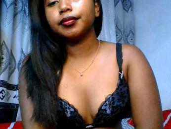 Pauliemarie webcam bongacams model stream image