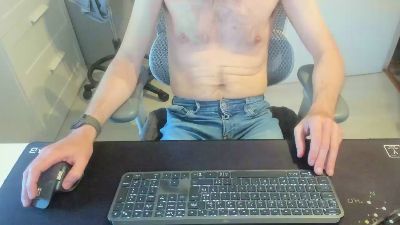 CurieuxDu47 webcam model stream image