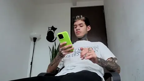 Saturno_v webcam stripchat model stream image