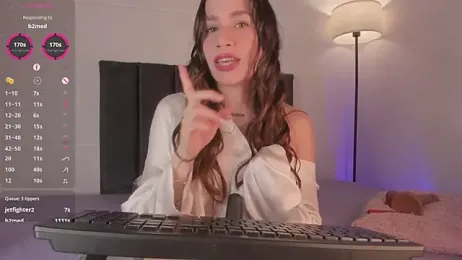 LynnSam_ webcam model stream image