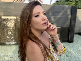 BiankaPerese webcam model stream image