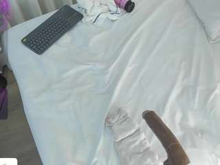 angie-roses webcam model stream image