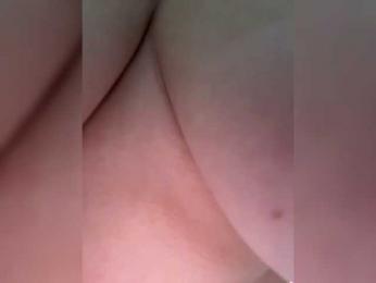 Mila-m webcam model stream image