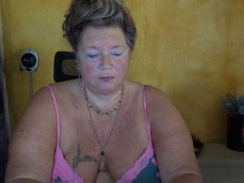 lady-vamp webcam model stream image