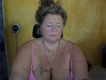lady-vamp webcam model stream image