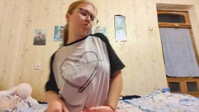 AzaleeKanz webcam model stream image